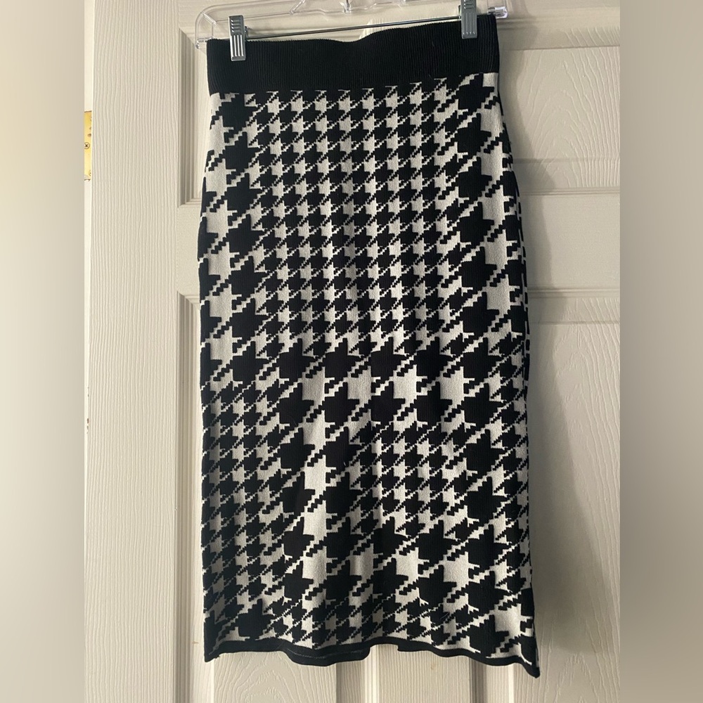 XS H&M Houndstooth Pencil Skirt